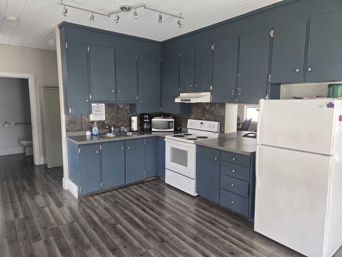 Comm Center Kitchen